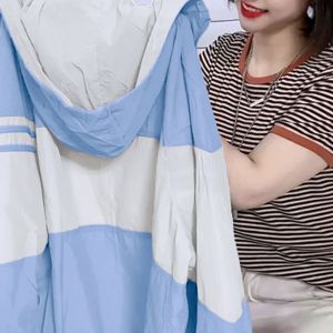 เสื้อคลุมกันแดดแขนยาวผู้หญิง ทรงหลวม ระบายอากาศได้ดี ใส่สบาย ฤดูร้อน 2022 เสื้อคลุมกันแดดกันยูวีแบบสวมหัว