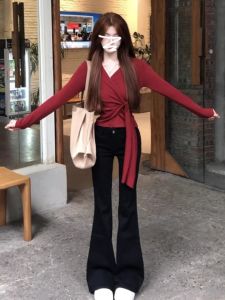 HUOLISI | Slim Fitting Undergarment Red V-Neck Knitwear