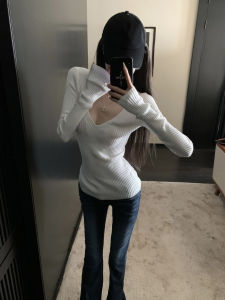 เสื้อสเวตเตอร์ถักคอวีแขนยาวผู้หญิง ทรงสลิมฟิต แฟชั่นฤดูใบไม้ร่วง/ฤดูหนาว ลำลอง สีสันสดใส เสื้อชั้นใน