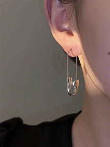 Trendy U-Shaped Pin Earrings Geometric Return Nail Womens New Style Personality Versatile Luxury Small Design Ear Jewelry