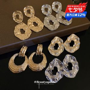 Luxurious Geometric Earrings with Silver Needle Metal Texture Vintage European and American Exaggerated Design Elegant Jewelry for Women