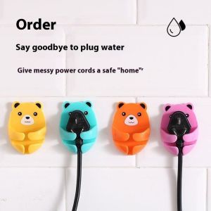Bốn cái móc Móc gắn tường gấu dễ thương cho phích cắm điện và phụ kiện