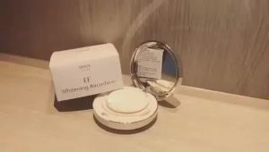 "Ertos EE Cushion Whitening Aircushion SPF 50 PA+++ Foundation Makeup Paduan Skincare Anti Aging Mencerahkan dan Tahan Lama dengan Sponge dan Kaca Mini Cocok untuk Semua Jenis Kulit Original dan Halal."