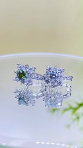 Bông tai nữ bạc xi bạch kim kiểu vuông tia khóa gài đá chủ 4.5mm Khuyên tai bạc nữ vuông kiểu giò gà mạ vàng trắng Bông tai Moissanite Mỹ D/FL kiểm định GRA màu trắng và màu xanh đẹp Hoa tai bạc thật thiết kế sang trọng đẳng cấp - KIM LỘC PHÁT BBVT03