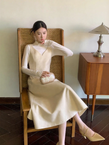 French Style Texture Felt Waist Cinching V-neck Long Dress