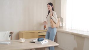 ขาตั้งศัพท์แบบพับได้สำหรับโต๊ะ-ที่วางศัพท์มือถือแบบปรับความสูงได้แท่นวางศัพท์มือถือแบบพกพาเข้ากันได้กับ iPhone 16 15 14 13 Pro Max  12 11 XR X 8 Plus SEสมาร์ทโฟน