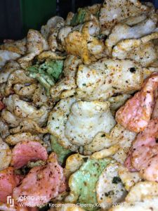 seblak kering/kerupuk Balendrong pedas gurih daun jeruk 200gr