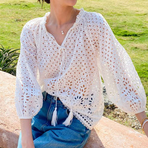 Elegant Lace Hollow Embroidery Top Womens Summer V-neck French Style Shirt Cotton Material Sweet Style Thin Seven Sleeve