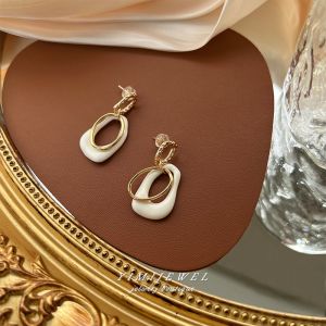 Pure White Coast Retro Hong Kong Style Womens Holiday Earrings Geometric Design  out New 2024 Alloy Plated Silver Gold
