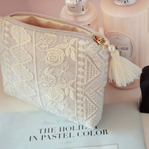 กระเป๋าใส่ผ้าอนามัยลายดอกไม้ลูกไม้สไตล์ญี่ปุ่น กระเป๋าใส่ผ้าเช็ดหน้าพกพา ซิป กระเป๋าใส่ของใช้ประจำเดือน