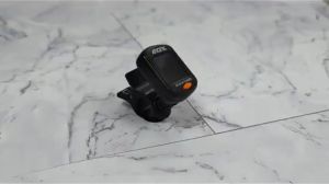 เครื่องตั้งสายกีตาร์ AT-101 ขนาดเล็กที่หนีบแข็งแรง ตั้งได้ทั้งกีตาร์โปร่งเบสอูคูเลเล่ไวโอลินและเครื่องเป่า ราคาพิเ