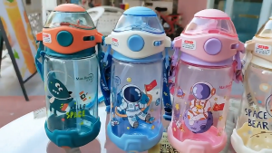 【Dargly】ขวดน้ำเด็กดูดจากหลอด กระติกน้ำ ความจุใหญ่ ทนทาน ضدหกหล่น สำหรับโรงเรียนอนุบาล