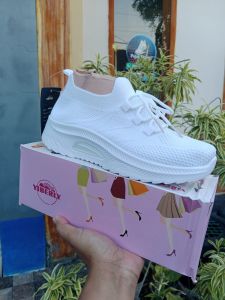 sepatu ory yiberly putihsepatu sneakersepatu cewek nyaman dipakai dan lentur