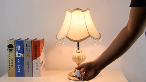 Creative Minimalist European Rose Bedside Lamp LED Cozy for Princess Wedding Birthday Gift