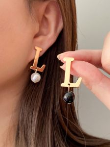 Hoa Tai Ngọc Trai Nữ Phong Cách Retro Chất Liệu Kim Loại Thiết Kế Không Đối Xứng Cao Cấp Cảm Giác Kiểu Dáng Học Sinh Kẹp Tai