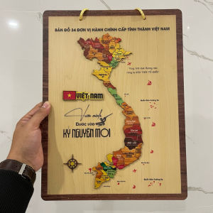 Bản đồ Việt Nam treo tường bằng gỗ trang trí tường và bàn làm việc khung ảnh và tranh treo tường.