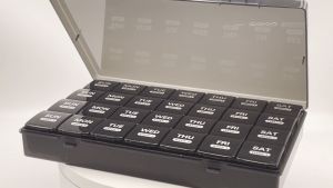 28 Slots Storage Box Portable Weekly Medication Pill box 7 Days 4 Times a Day Pill Container Independent Pill Case Holder Monthly Pill Organizer