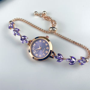 Womens Watch Fashionable and Simple Temperament Clover Bracelet Womens Watch with Diamond Inlay Pull-Out Watch Chain