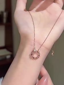 Grace Girl | Moebius Lucky Wheat Necklace