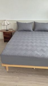 Grey Waterproof Mattress Protector Thick Padding Mattress Topper Deep Pocket Washable Sheet