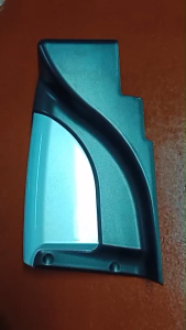 พลาสติกครอบหัวบันไดข้าง แยกชิ้นขาย D-MAX 2012-2019 รุ่น 4 ประตู สีดำทูโทน พร้อมชุดน็อตยึด