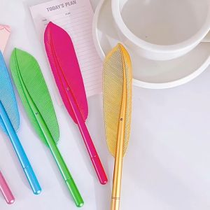 Bút bi lông vũ nhiều màu ngòi 0.5mm mới nhất 2024