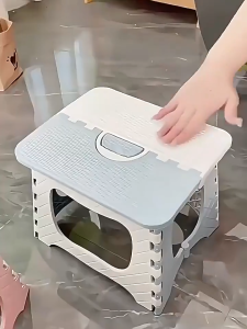 เก้าอี้พับพลาสติกสีฟ้าใช้วัสดุ PP เกรด A สะดวกในการพกพาอเนกประสงค์สามารถใช้สำหรับปิกนิกกลางแจ้งได้ทั้งในร่มและกลางแจ้ง