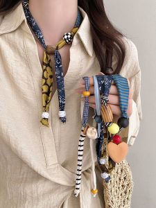 Fashionable Patchwork Scarf Necklace Womens Style 2025 New Popular Vintage Sweatshirt Chain Silk Scarf Accessory