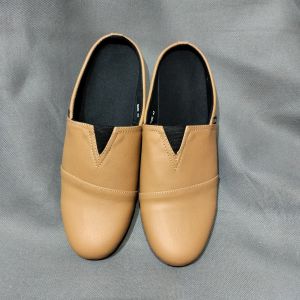 sepatu sandal bustong selop RRwrkshp idea trend 2024