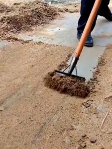 พลั่วเหล็ก พลั่ว เหล็กคมแข็งแรง พลั่วแซะญี่ปุ่น ทำความสะอาดถนน ทำความสะอาดปศุสัตว์ ติดทนนานและแข็งแรง（27/30cm)