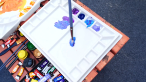MEEDEN Large Ceramic Watercolor Palette with Plastic Cover Porcelain Paint Palette for Watercolor Painting with Lid Mixing Paint12-3/5-Inch - White