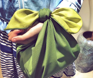 Japanese Style Dustproof Square Towel New Year Moon Cake Wrapping Cloth Bento Box Cover Cloth Traditional Kimono Design 70x70cm