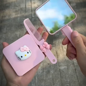 Bộ Gương Kèm Lược Đính Mèo Hello Kitty Và Nơ Hồng Gương Trang Điểm Cầm Tay Thiết Kế 2in1 Nhỏ Gọn Bỏ Túi Siêu Tiện Lợi