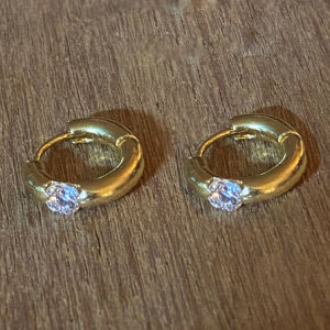 Hide Aki Niche Style Seesheer Accessible Luxury Gemstone Tiny Circle Ear Clip Simple Commute 925 Sterling Silver Earrings