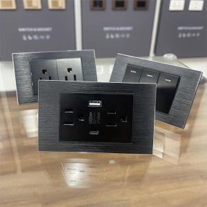 สีดำ ปัดขน สไตล์อเมริกัน 110V ปลั๊กไฟอะลูมิเนียม 118 แบบ USB plus Type-C 20W แผงสวิตช์ติดผนังไต้หวัน ปลั๊กไฟฟ้า