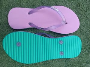sandal pelangi flat warna unik. hanya ada di mimoy seri terbatas