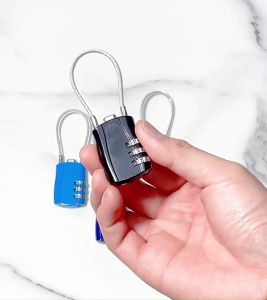 เสพติดผลิตภัณฑ์ผ่านใหม่ กู้ ทำจาก วัสดุชั้นดี ลวดสลิง สามารถตั้งรหัสได้เอง รูปลักษณ์สำหรับการใช้ง่าย พกพาสะดวก มีบริการจัดส่งถึงบ้าน