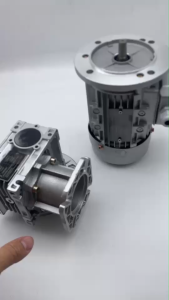 มอเตอร์เกียร์ไฟฟ้าขนาด 180W 380V/220V 3phase พร้อมหน้าแปน รูเพลา 18 มิลลิเมตร เกียร์ 40:1