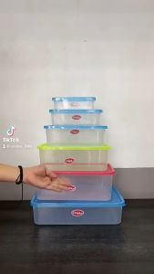 UNIDAS family version thick lunch box/foodkeeper (random color cover to ship )