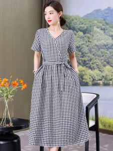 Elegant Pure Cotton Silk Plaid Dress with Pockets for Young Mothers Summer Fashion Slimming A-Line Midi Dress V-Neck Short Sleeve