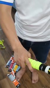 Quấn cán vợt cầu lông có gân cầm nắm chắc chắn và êm ái quấn vợt cầu lông thấm mồ hôi cao cấp FLEX SPORTS