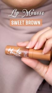 Lip Mousse Sweet Brown SR12 Lipstik Tahan Air Pelembab Bibir - Warna Tahan Lama dengan Tekstur Ringan dan Vitamin E (2gr)