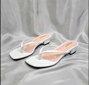 #F & H 06 Collection Sendal Heels Wanita Elegan Hak Tinggi 5cm/3cm Model Jepit dengan Aksen Rantai