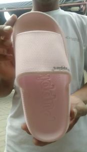 Sandal Wanita Bahan Karet Model Slop Anti Air