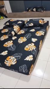 SPREI KARET SET BANTAL KARAKTER MOTIF BUNGA MONSTERA HITAM ANTI BADAI BAHAN KATUN ADEM TIDAK PANAS TIDAK LUNTUR SEMUA UKURAN DARI 80 SAMPAI 180 DAN CUSTOM