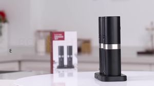 การเหนี่ยวนำแรงโน้มถ่วงสแตนเลสพริกไทยดำเครื่องบดใหม่ / เกลือทะเล