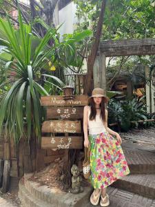 High Waist Midi Skirt Floral Print Color Block Vintage Gingham Pleated Half Body Skirts Womens Fashion Spring 2025