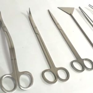 เครื่องมือกรรไกรตัดตู้ปลา แหนบตู้ปลา กรรไกรตัดหญ้า กรรไกรตัดคลื่น เครื่องมือทำความสะอาดสแตนเลส ที่ใส่ของ อุปกรณ์ตู้ปลา