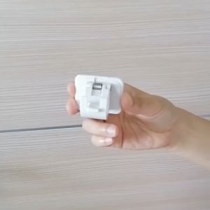 Miếng Dán Tường Gài Thanh Treo Móc treo Đồ Dùng Tiện Lợi - Không Cần Khoan Tường