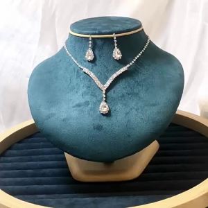 Exquisite and Sparkling Double-Layer Sugar Necklace Earrings Two-Piece Set for Banquets Weddings Brides Versatile Jewelry Set